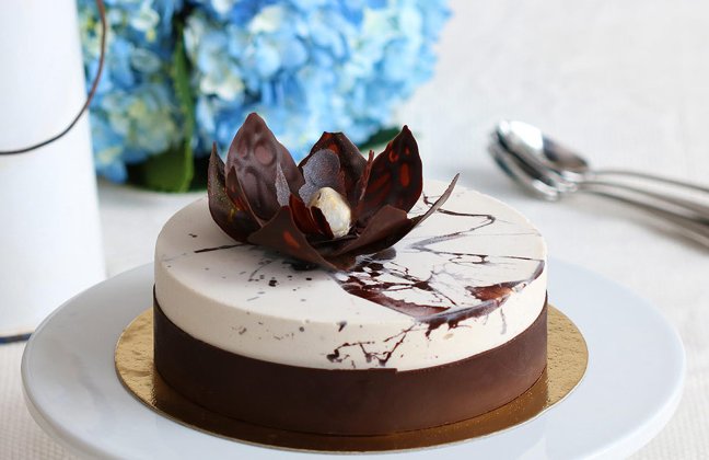 Vegan hazelnut spumone, vegan chocolate spumone, vegan sponge cake with Frangelico.