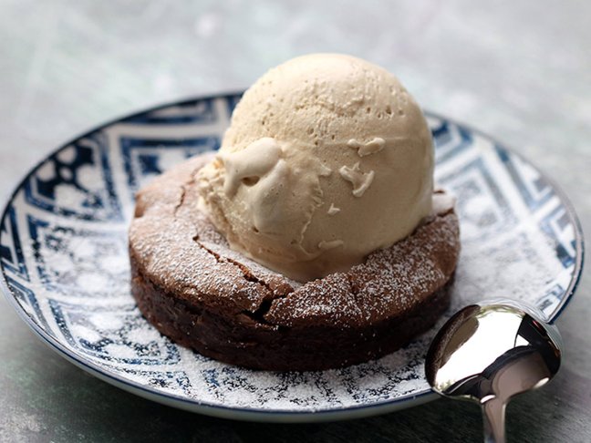 Brownie Sundae with vanilla Gelato topping